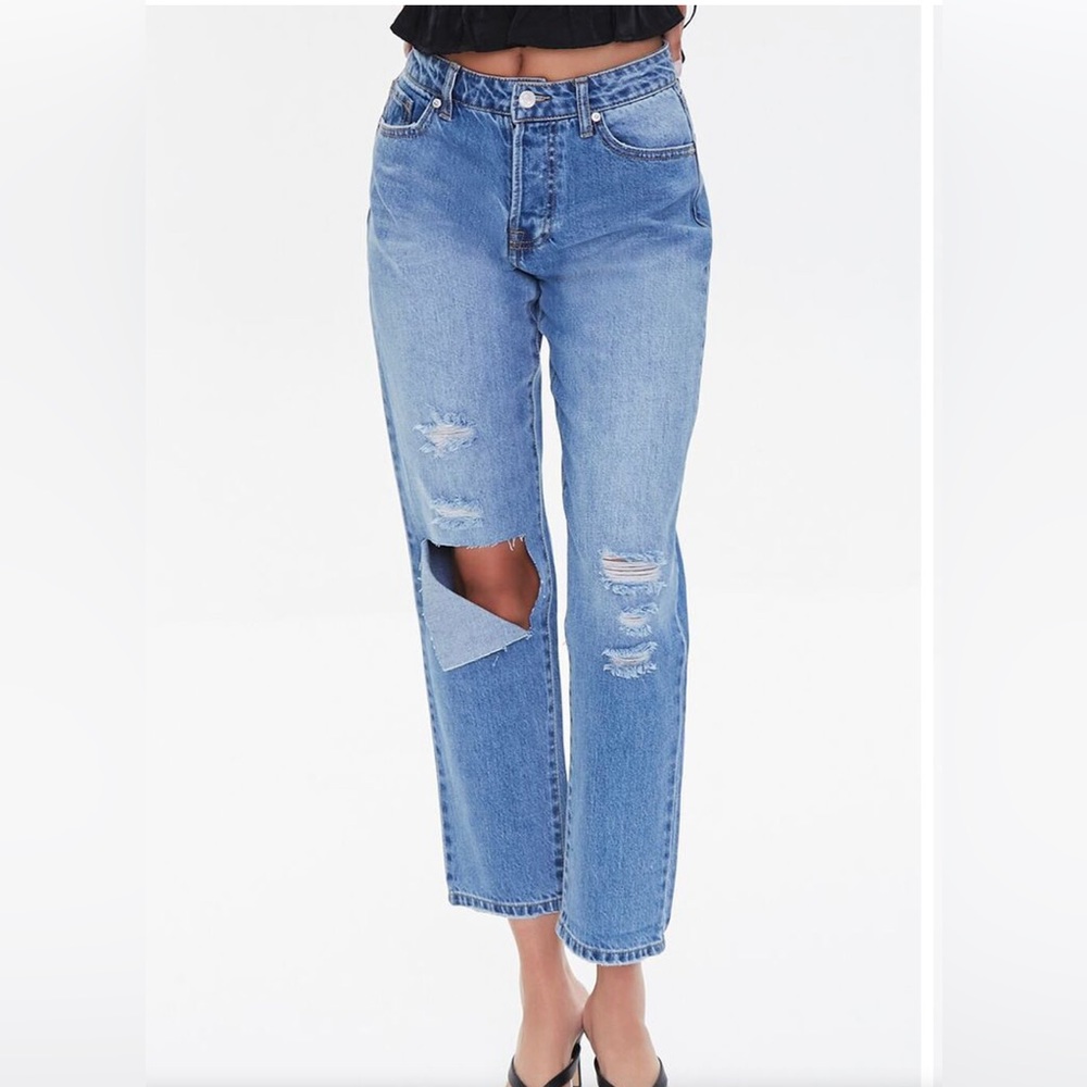 NWT Forever 21 Premium Distressed Baggy Jeans